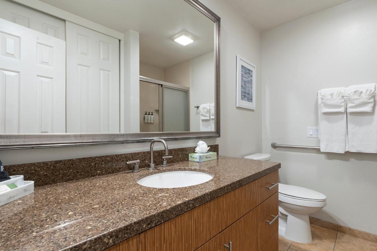 Deluxe One-Bedroom Suite at San Clemente Inn