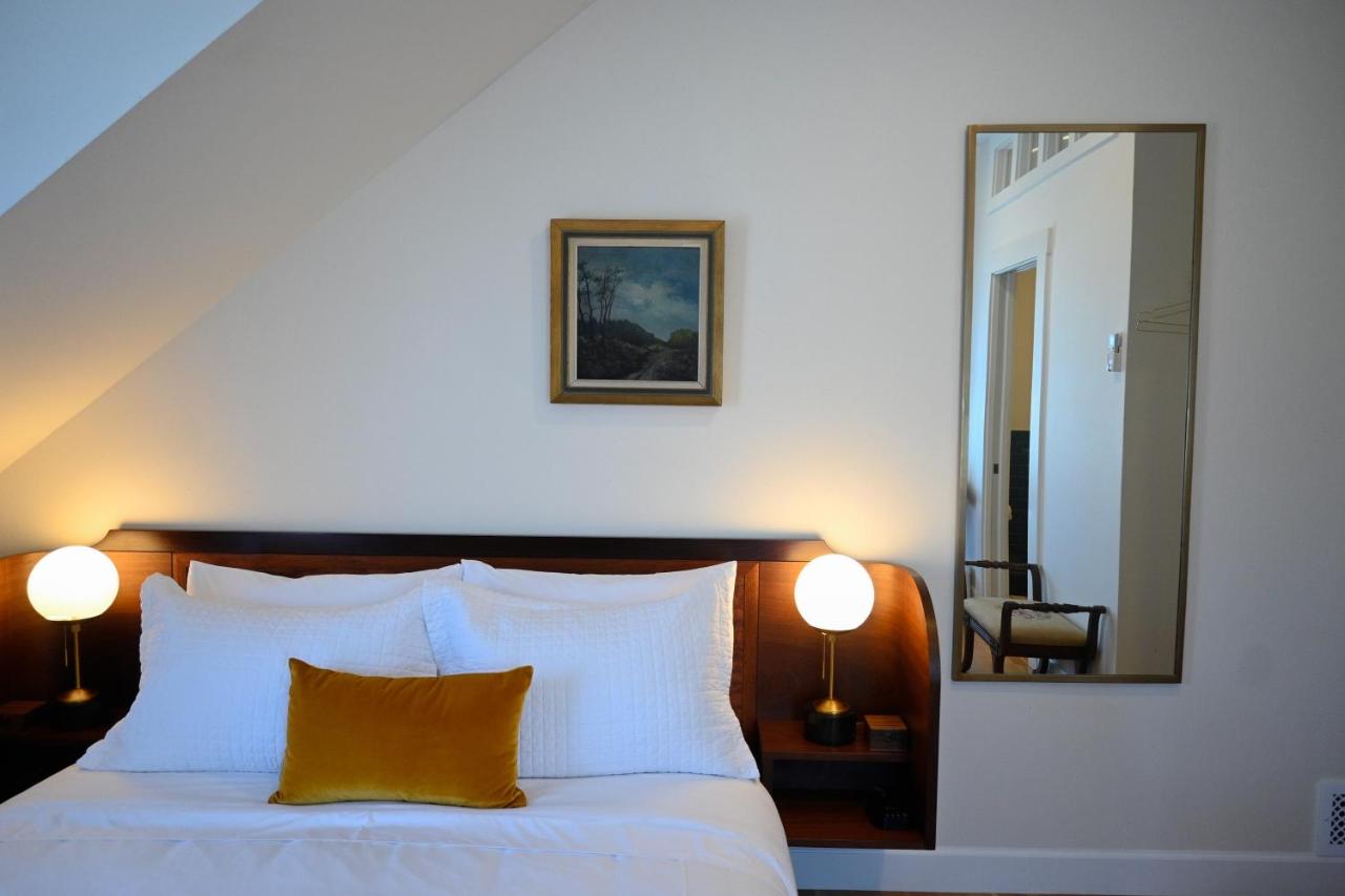 | Nicholson House at Beaujolais