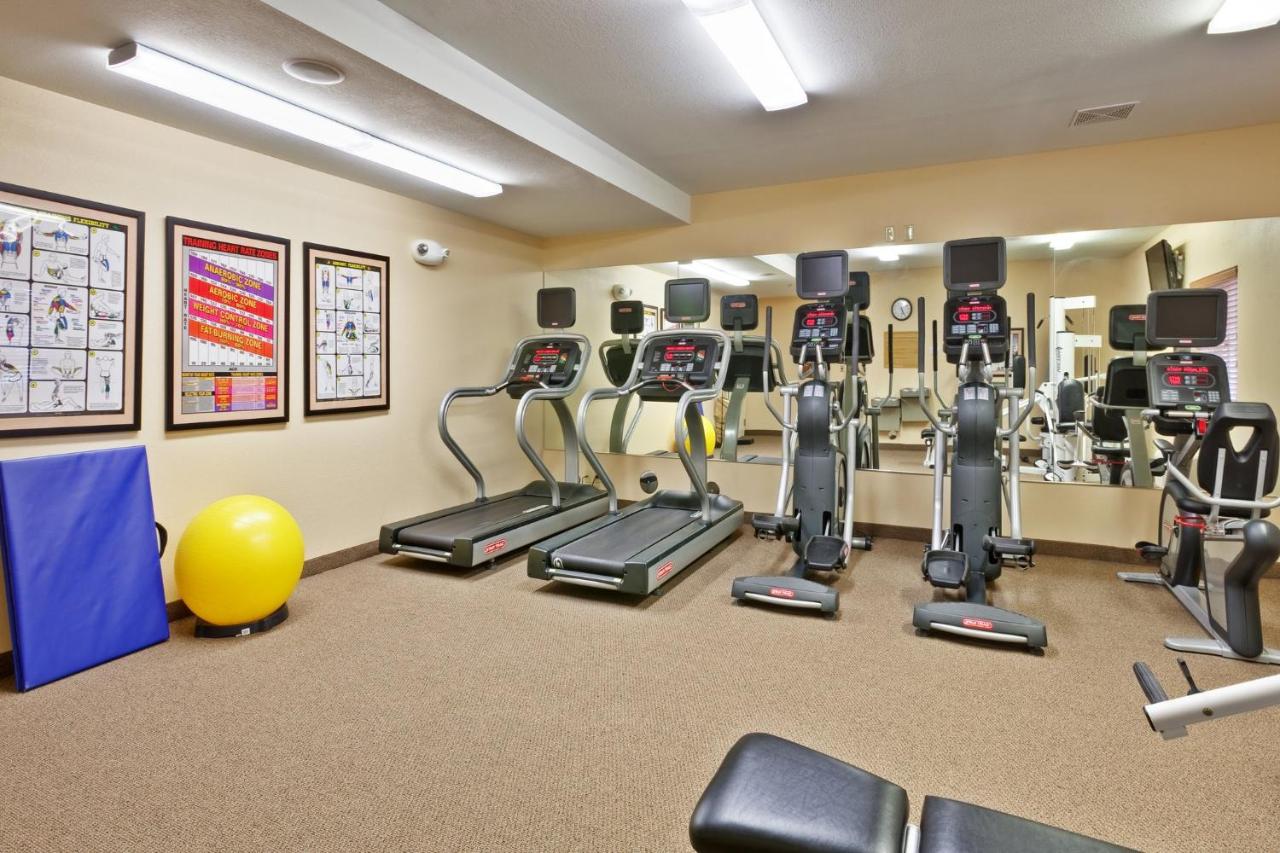 | Candlewood Suites Buffalo Amherst, an IHG Hotel