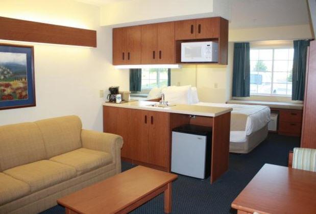 | Rincon Inn and Suites