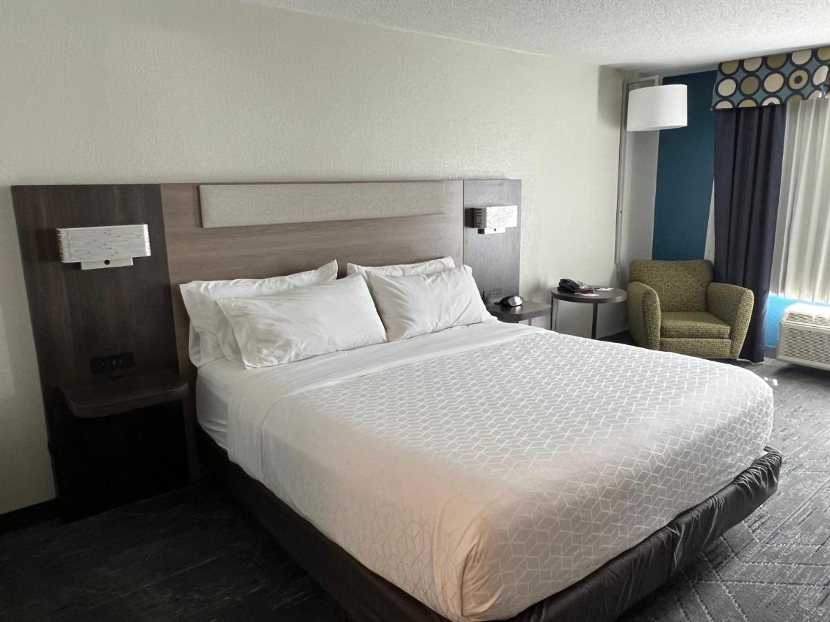 | Holiday Inn Express Hotel & Suites DuBois, an IHG Hotel
