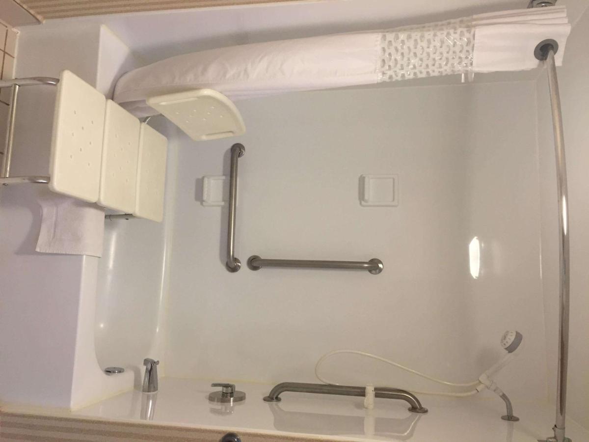  | Hampton Inn Winchester-University/ Mall