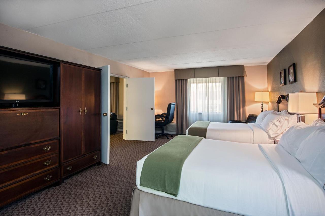 | Holiday Inn Express Rolling Meadows - Schaumburg Area, an IHG Hotel