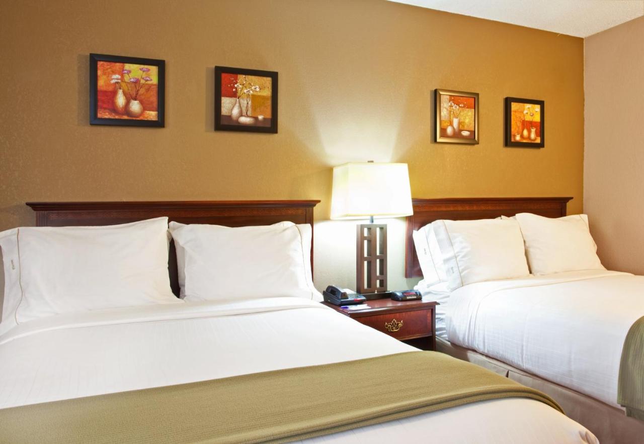 | Holiday Inn Express Rolling Meadows - Schaumburg Area, an IHG Hotel