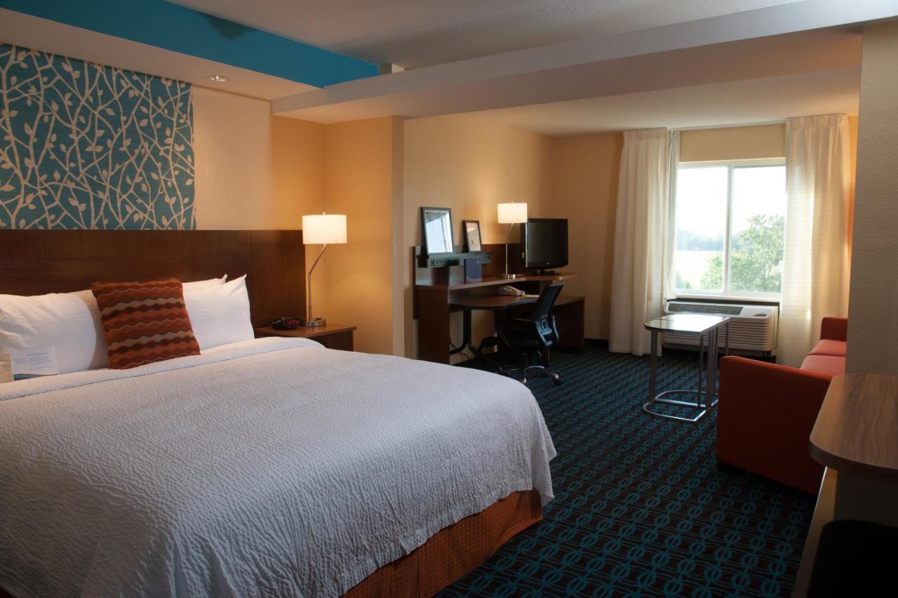 | Fairfield Inn & Suites by Marriott Montgomery Airport