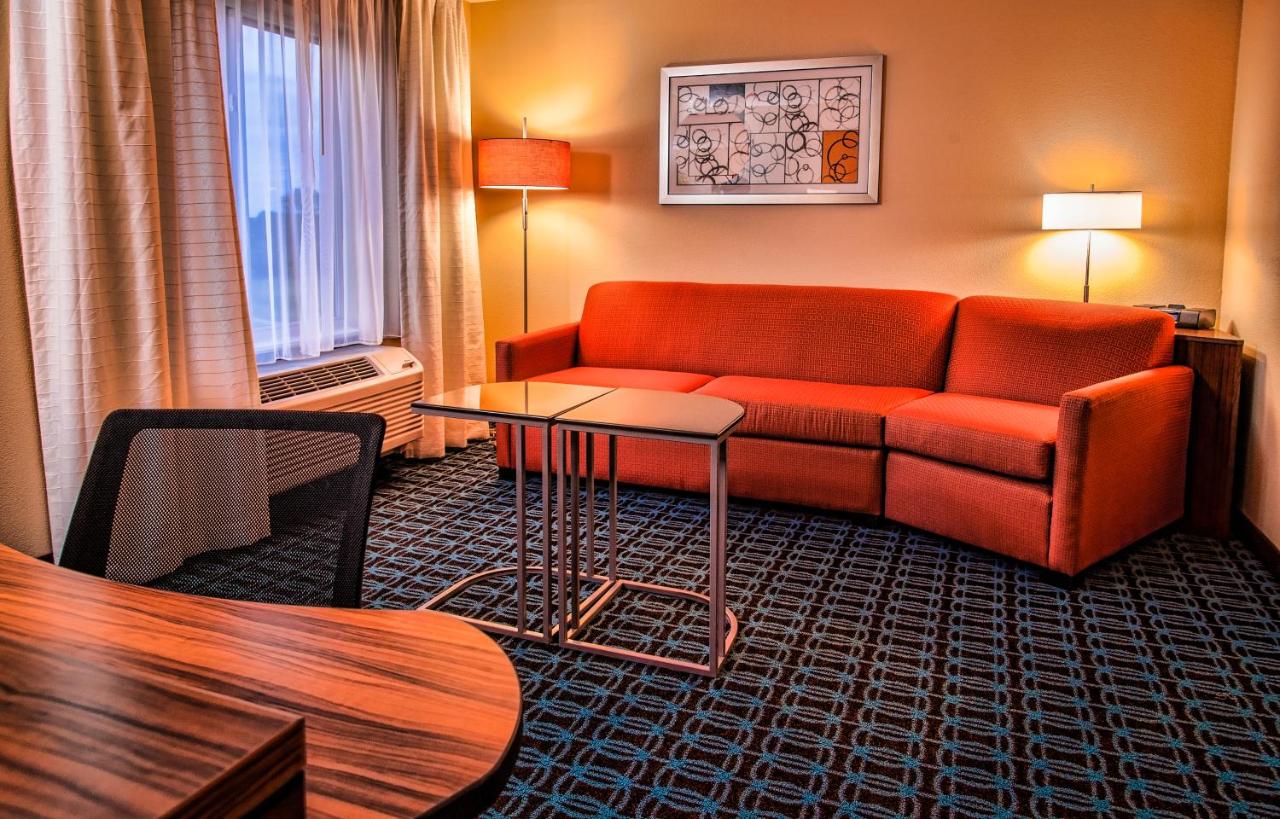 | Fairfield Inn & Suites by Marriott Montgomery Airport