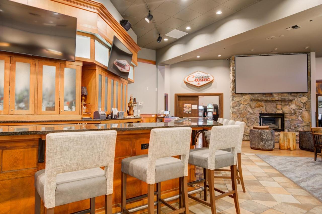 | Holiday Inn - West Yellowstone, an IHG Hotel