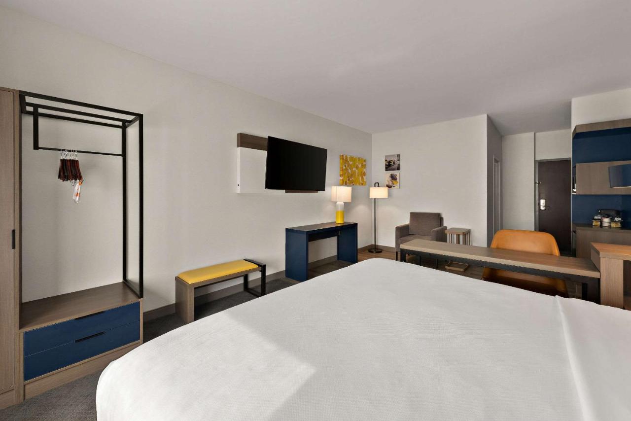 King Suite with Sofa Bed - Non-Smoking at Comfort Suites Columbus East Broad