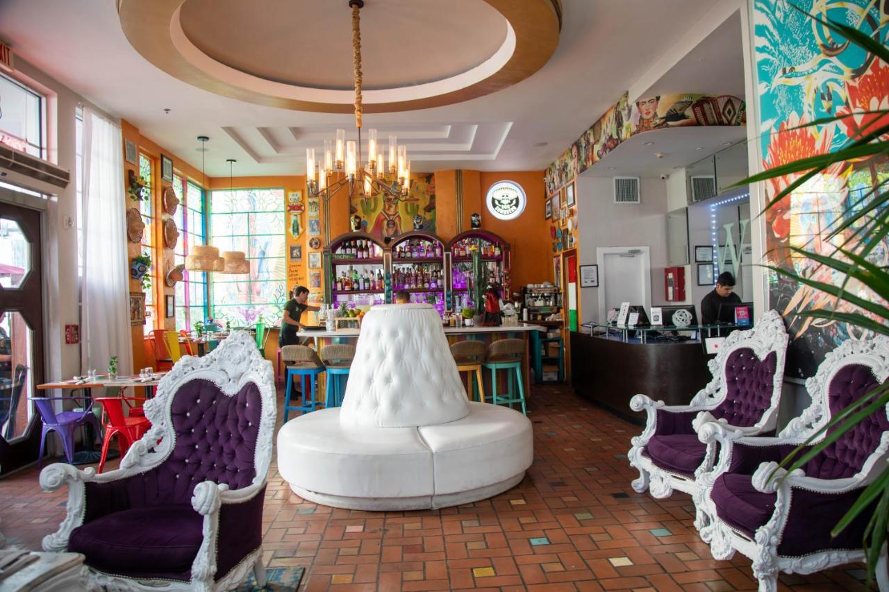 | Whitelaw Hotel