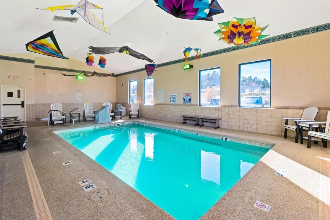  | Boothill Inn And Suites