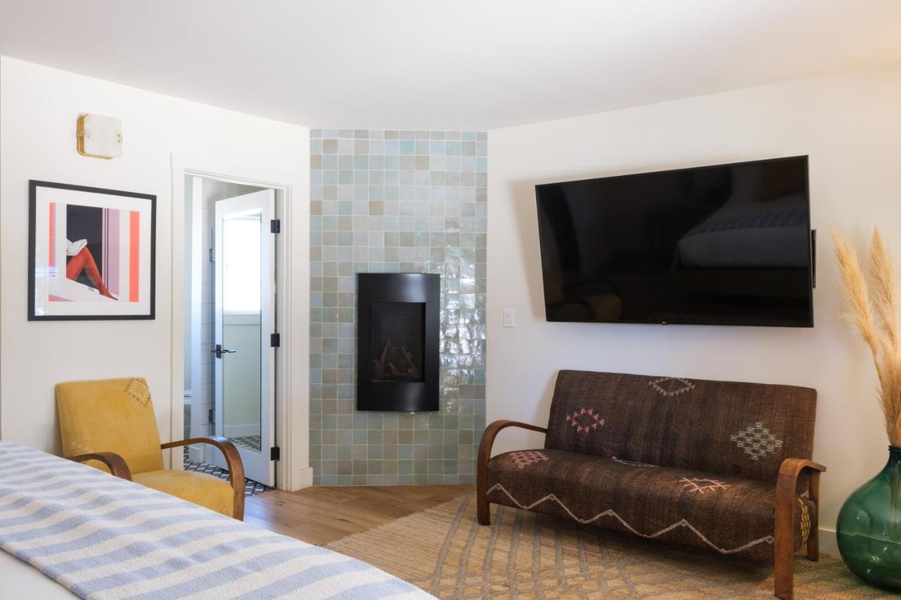 Deluxe Room at Hotel Ynez