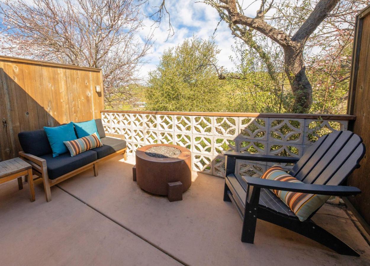 | Skyview Los Alamos - 21 & Over Pool