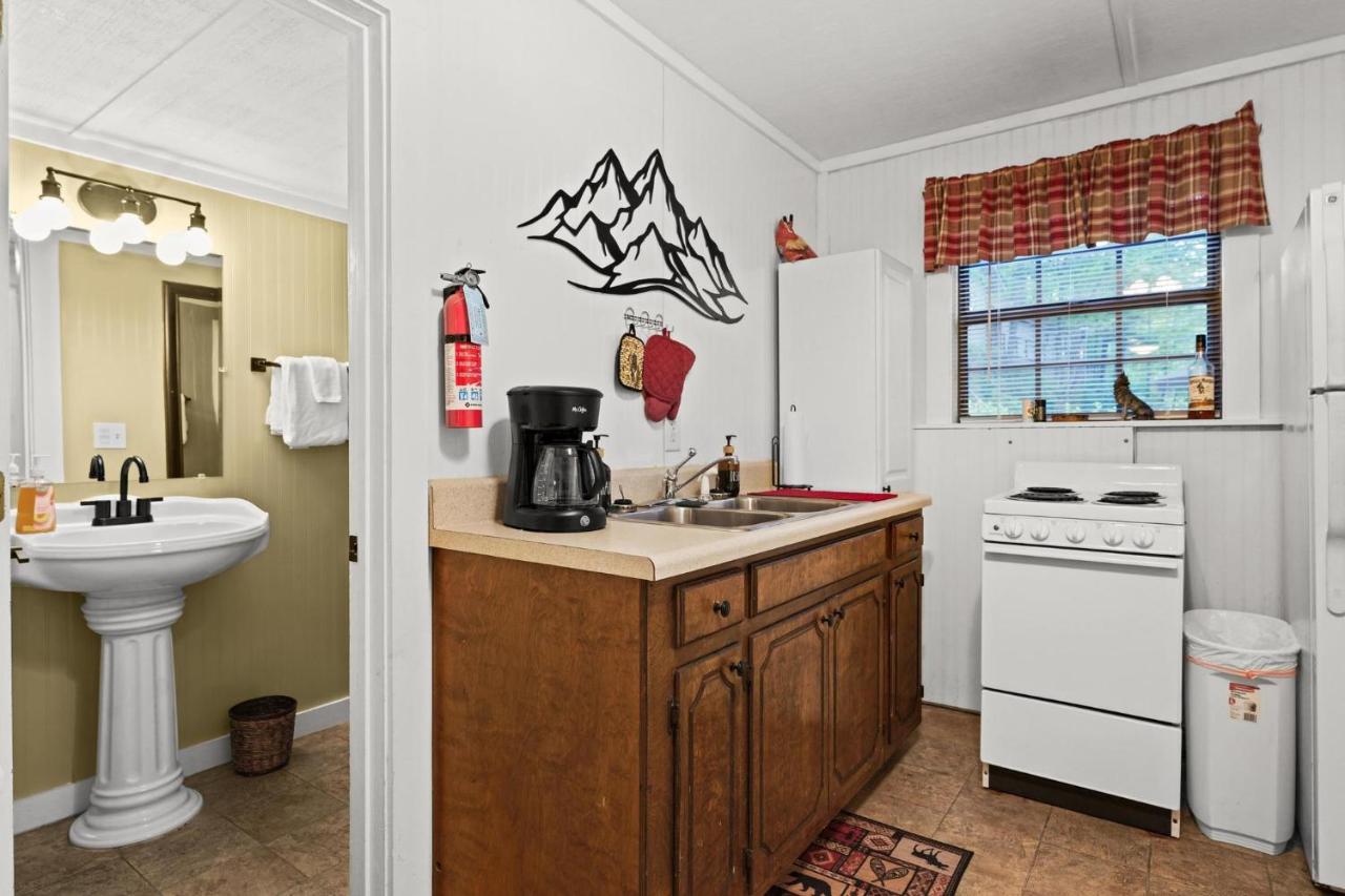  | Cascades Inn