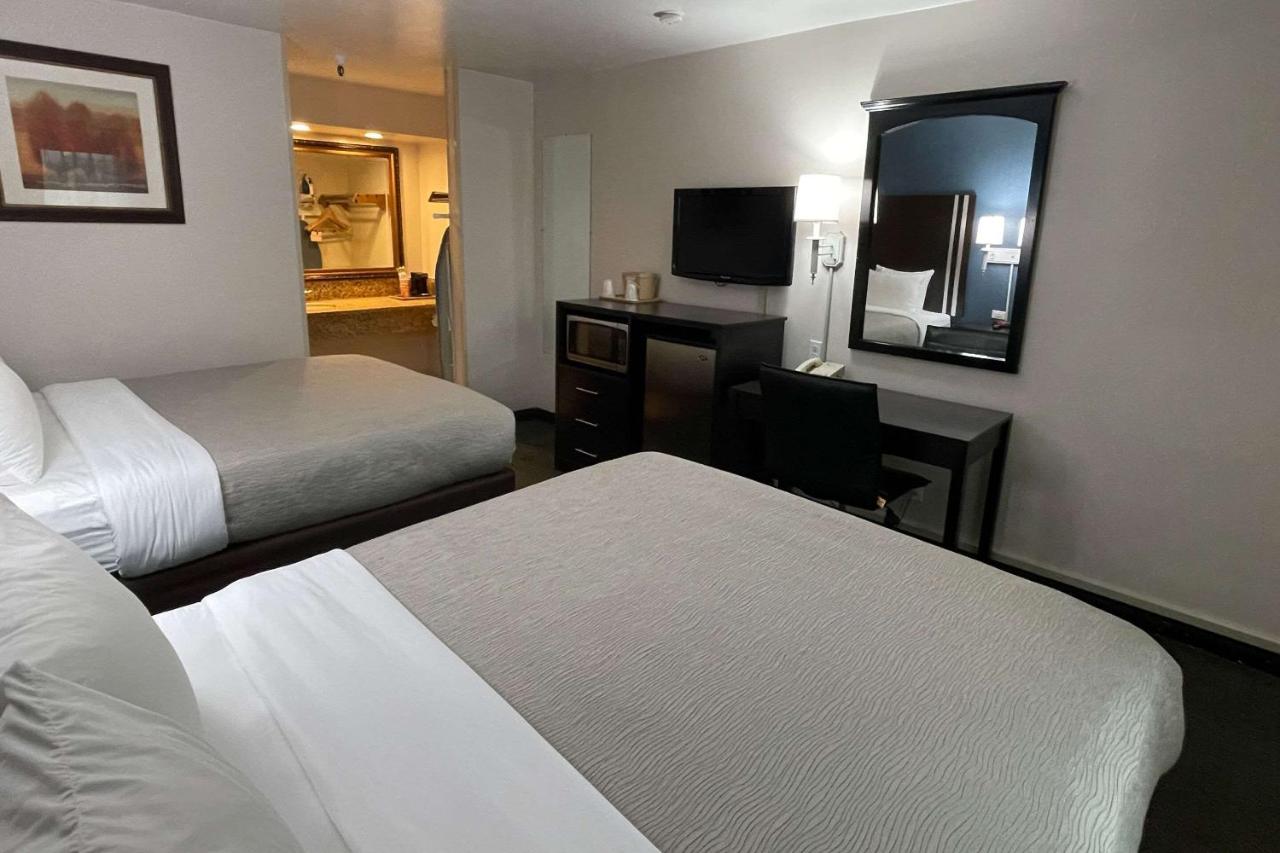 Standard Room, 2 Double Beds, Non Smoking at Quality Inn Ontario Airport Convention Center