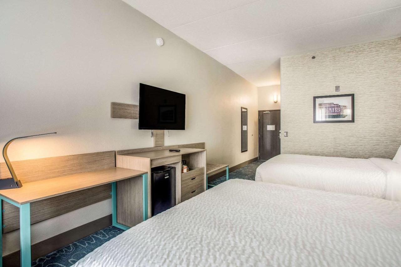 Queen Room with Two Queen Beds - Accessible/Non-Smoking at Clarion Pointe Franklin - Nashville Area