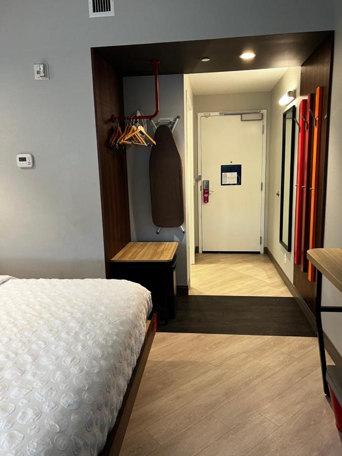 King Room - Hearing Accessible at Tru by Hilton Lancaster East