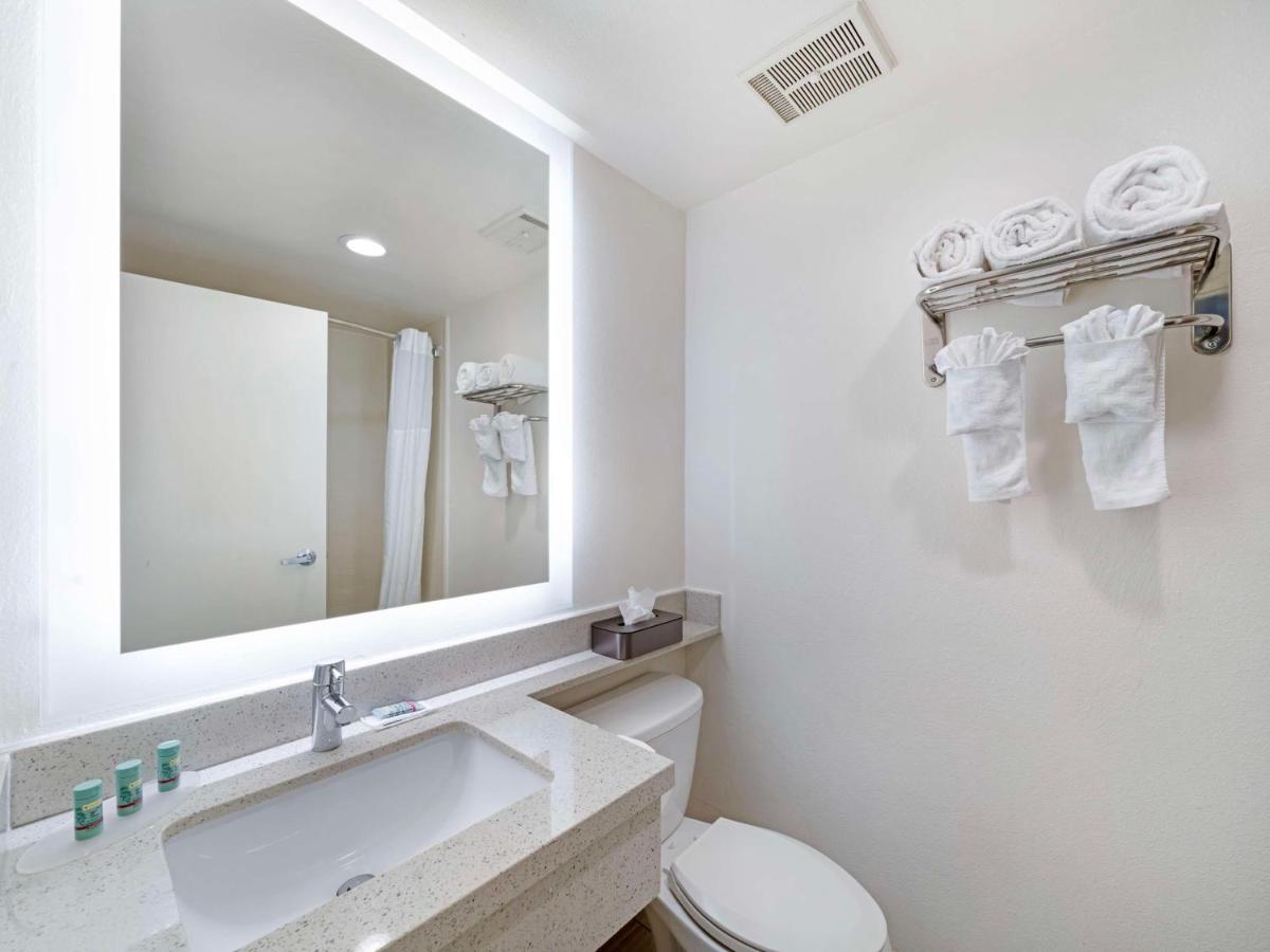 King Suite at Best Western Posada Royale Hotel & Suites