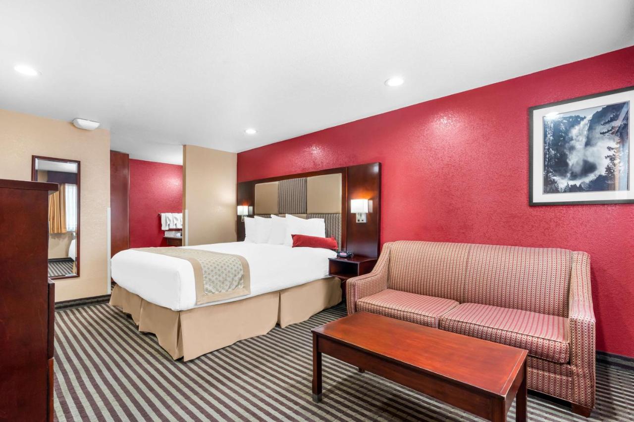 | Best Western Plus Yosemite Way Station