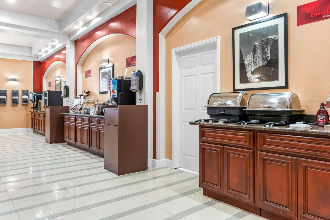 | Best Western Plus Yosemite Way Station