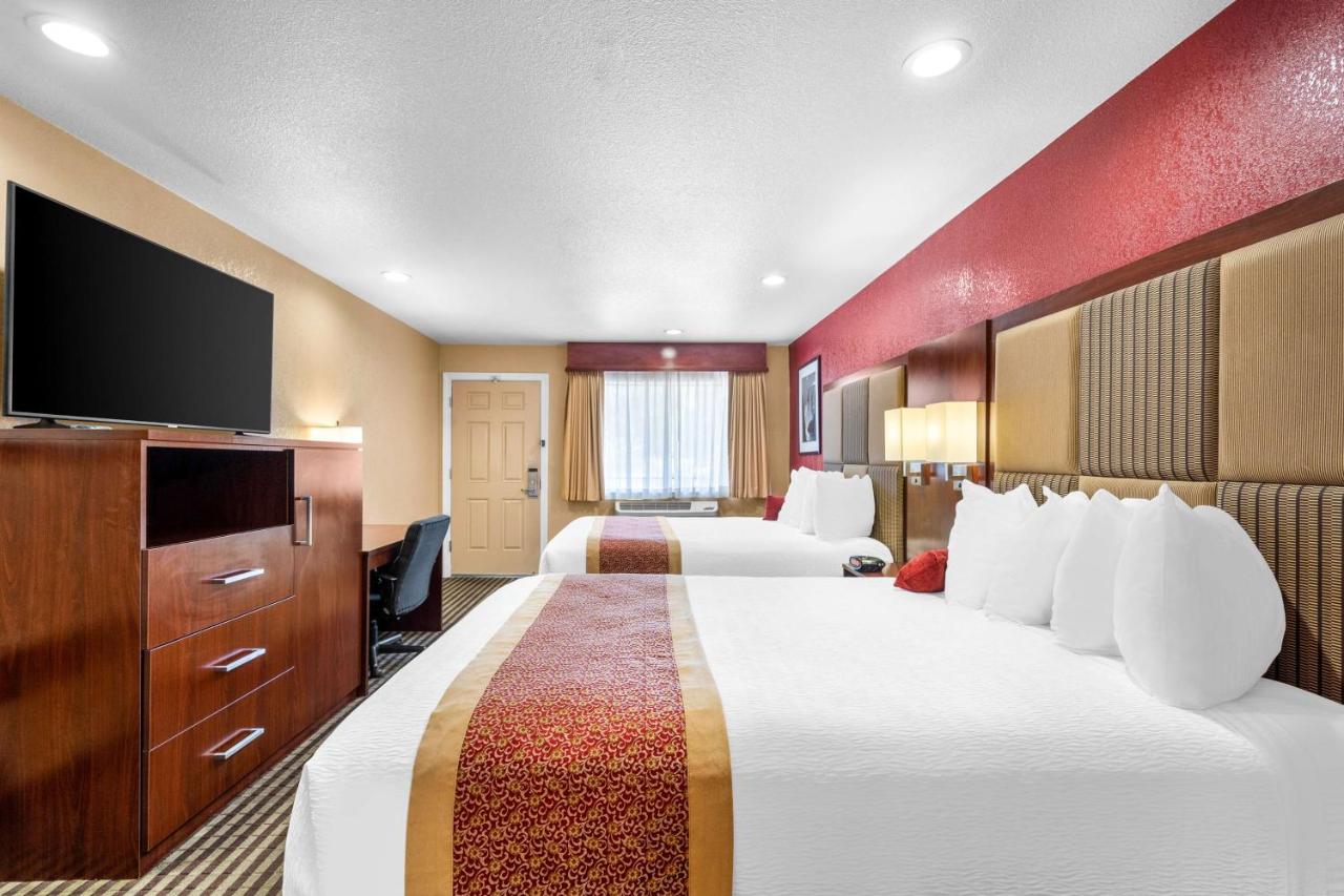 | Best Western Plus Yosemite Way Station