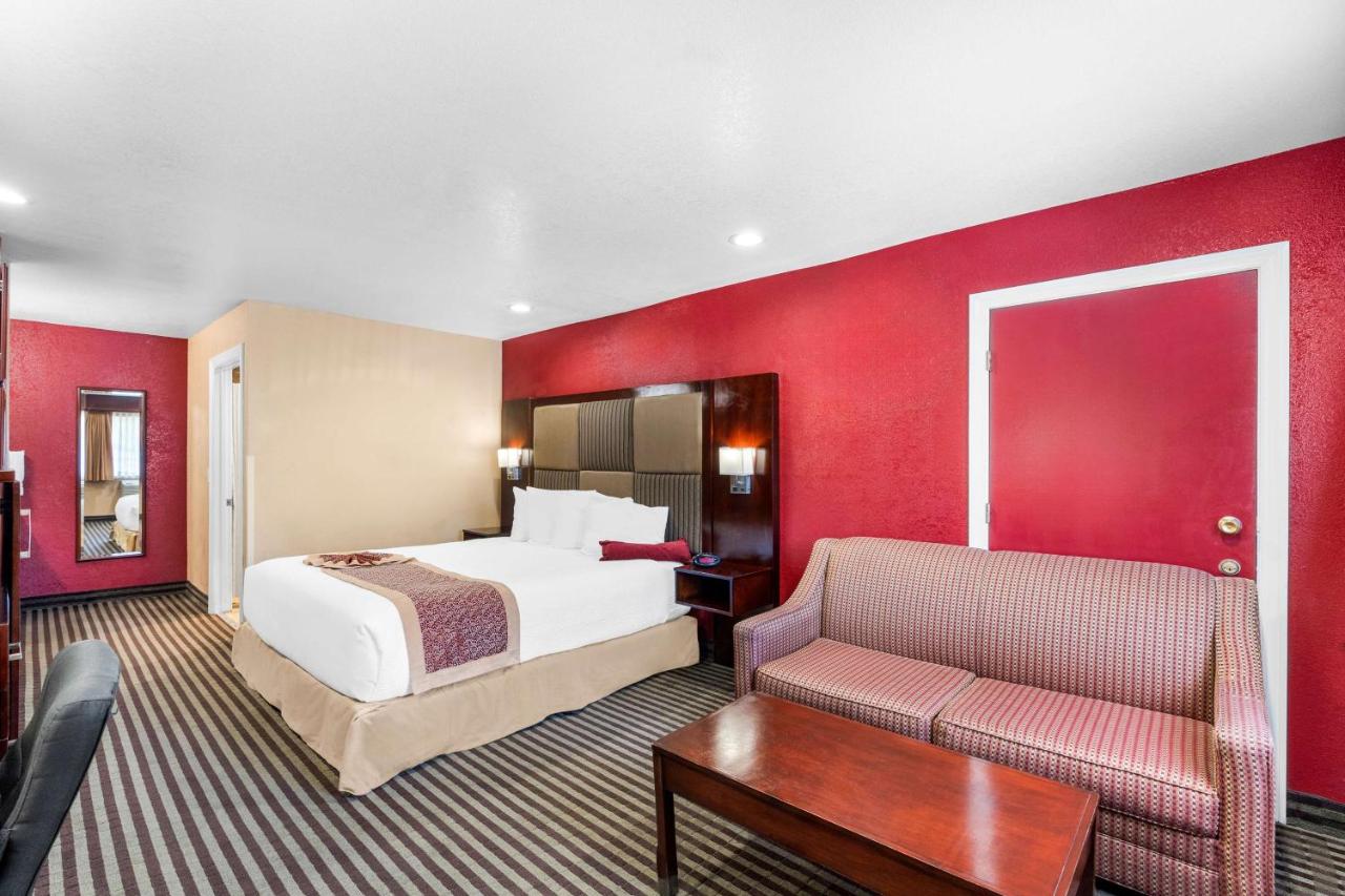 | Best Western Plus Yosemite Way Station