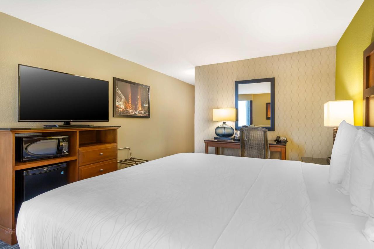 King Room at Best Western Plus Houston Energy Corridor