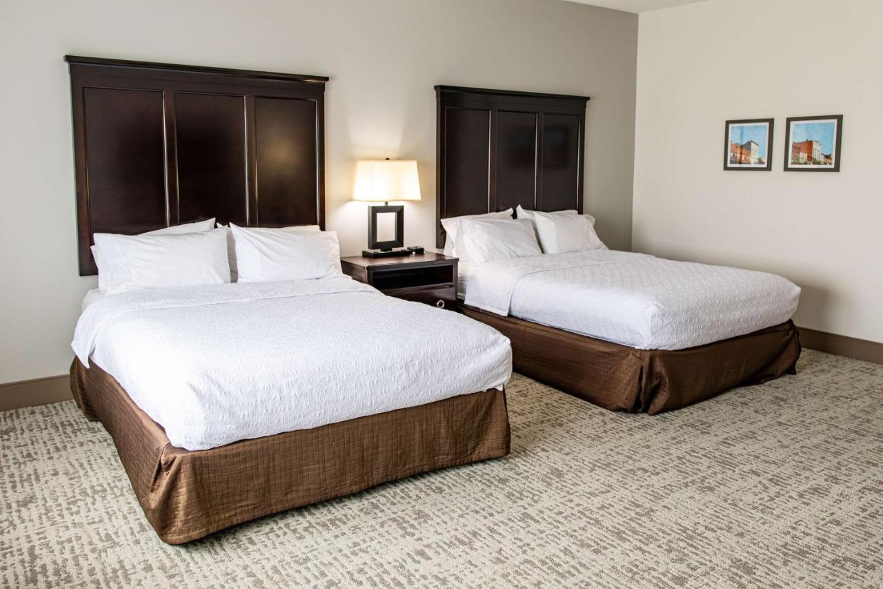 Queen Room with Two Queen Beds - Hearing Accessible at Hampton Inn & Suites Effingham