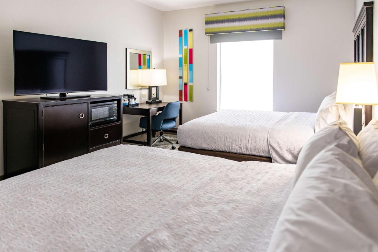 Queen Room with Two Queen Beds - Disability Access at Hampton Inn & Suites Effingham