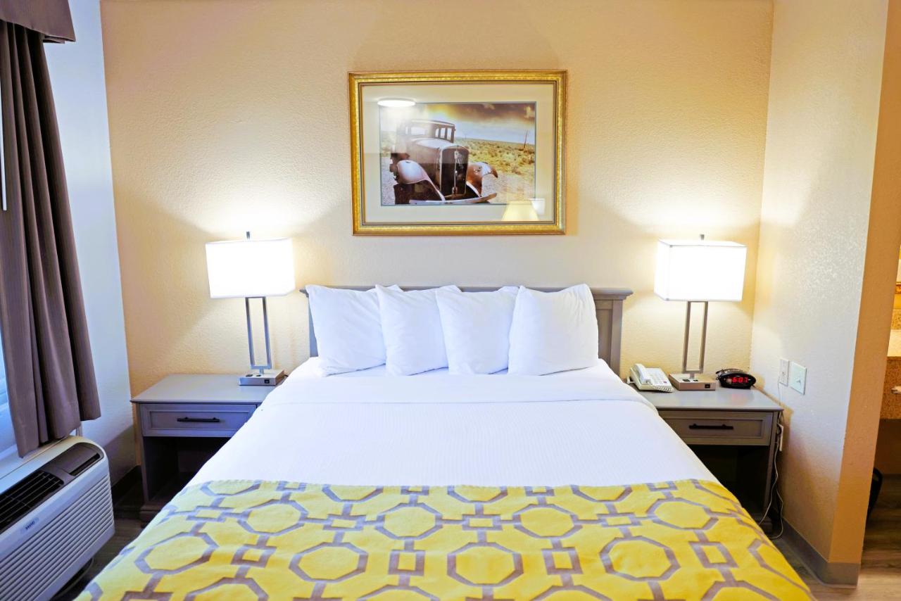 Queen Room - Non-Smoking at Baymont by Wyndham Barstow Historic Route 66