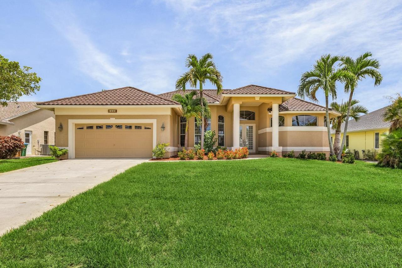 | Waterfront Villa Ocean Drive ID1431