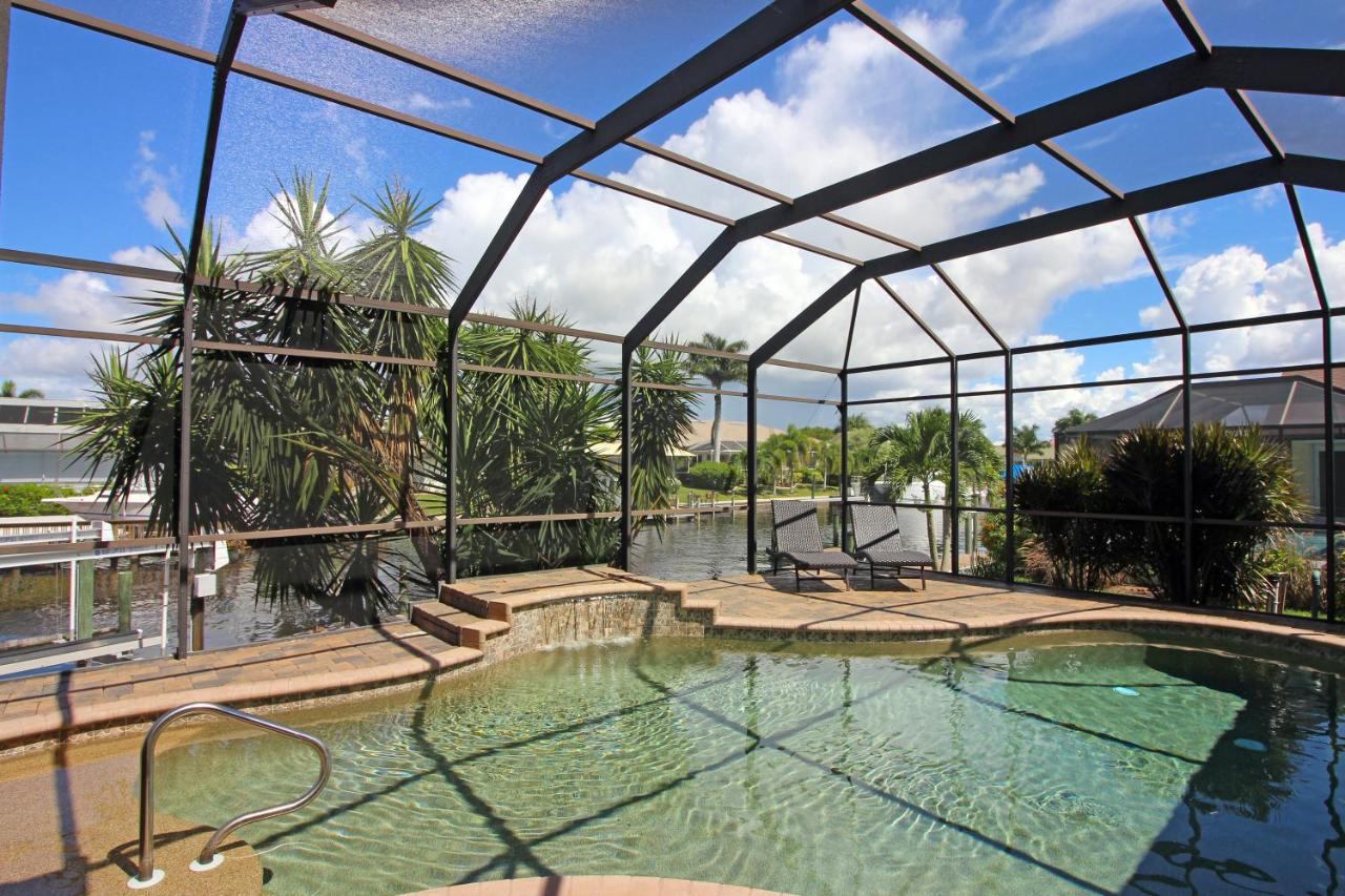 | Waterfront Villa Ocean Drive ID1431