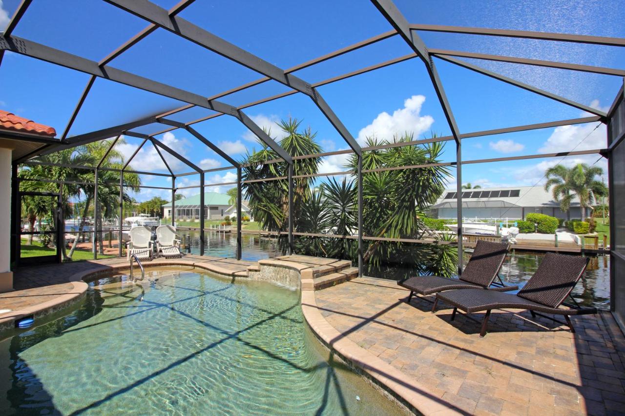 | Waterfront Villa Ocean Drive ID1431