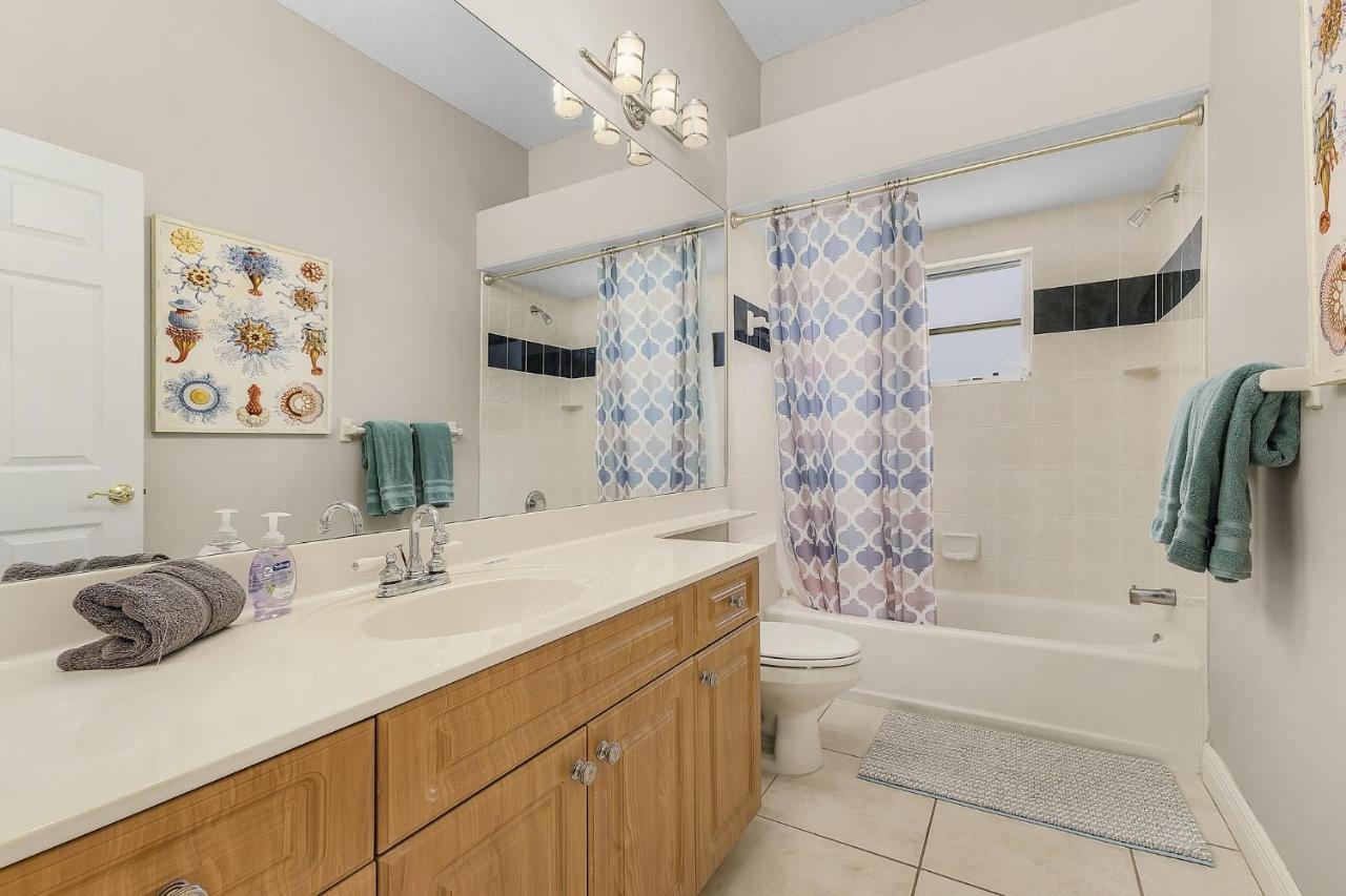 | Waterfront Villa Ocean Drive ID1431