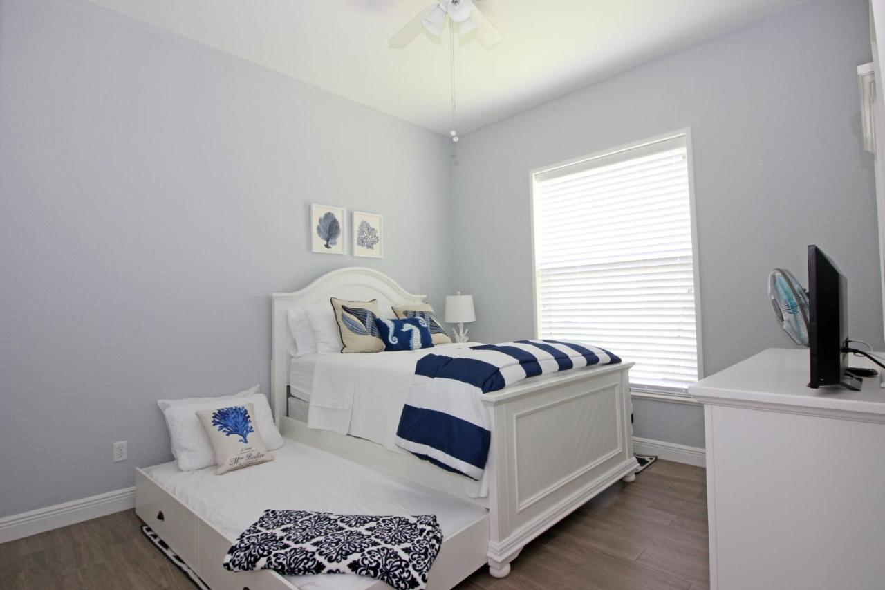 | Waterfront Villa Ocean Drive ID1431
