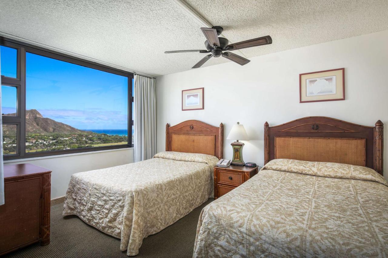 One-Bedroom Suite with Ocean View at Aston at the Waikiki Banyan
