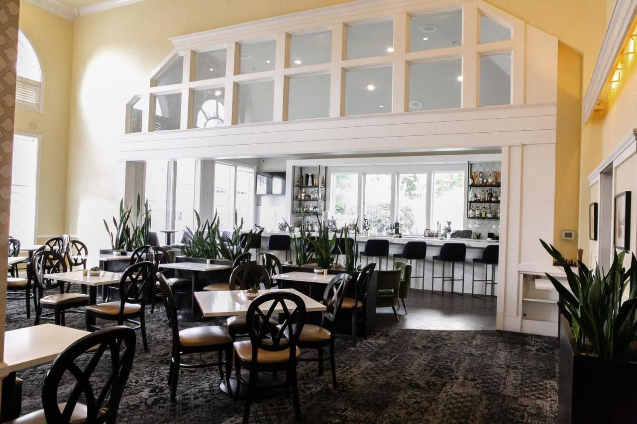  | Majestic Inn & Spa
