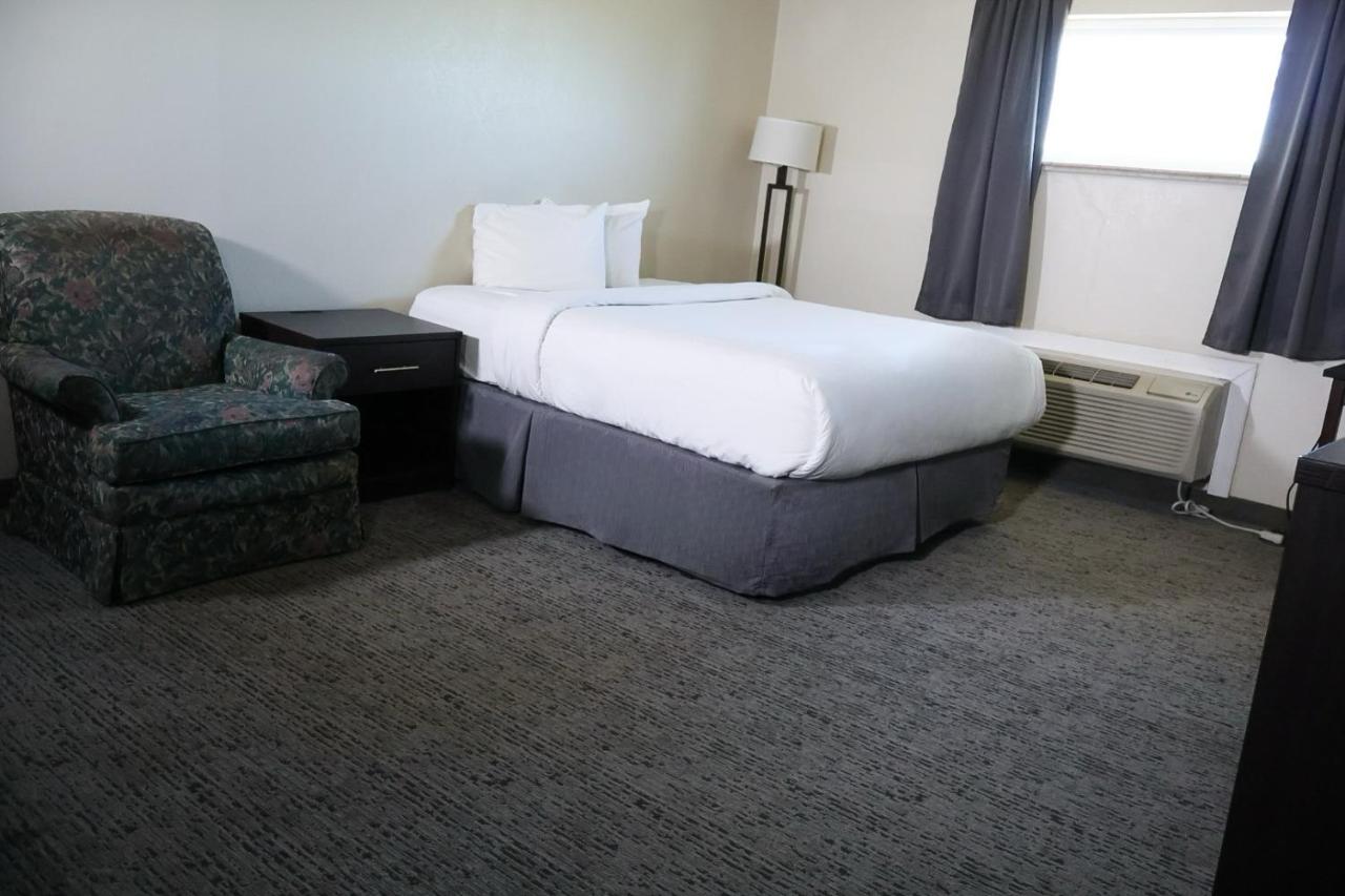 | LaJunta Inn