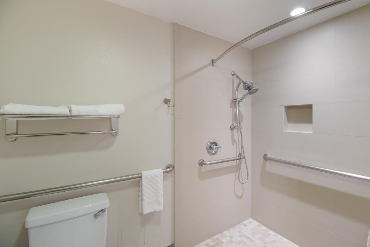  | Best Western Woodland Hills