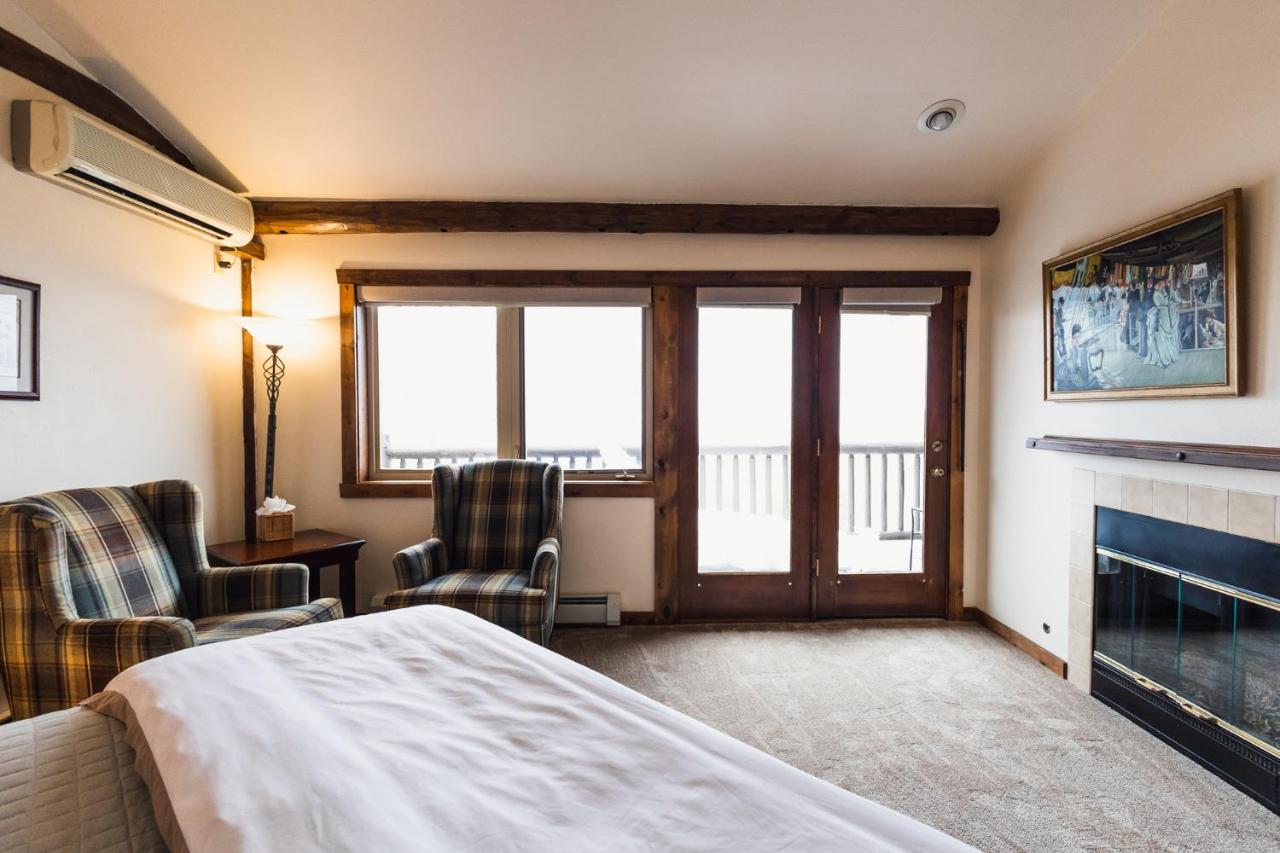  | Taharaa Mountain Lodge