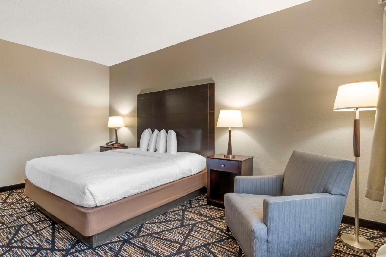  | Best Western Plus Hobby Airport Inn & Suites