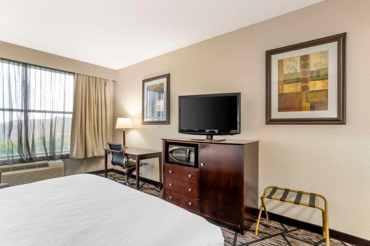 King Room - Non-Smoking at Best Western Plus Hobby Airport Inn & Suites