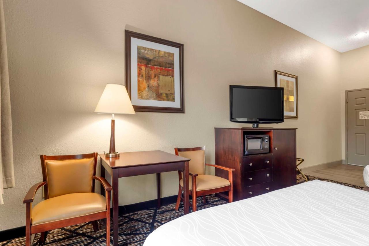  | Best Western Plus Hobby Airport Inn & Suites