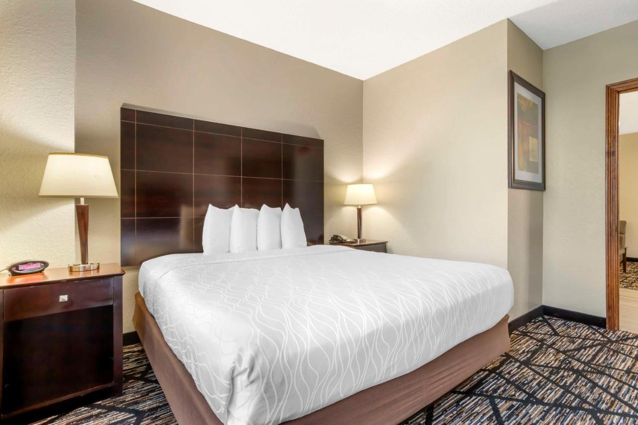  | Best Western Plus Hobby Airport Inn & Suites