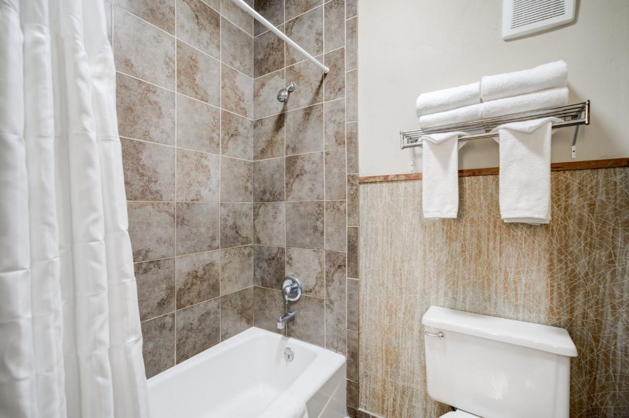 King Room with Spa Bath at Holiday Inn West Yellowstone by IHG.