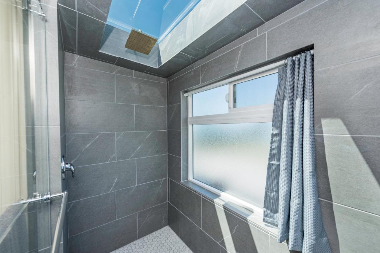 | Juan de Fuca Cottages