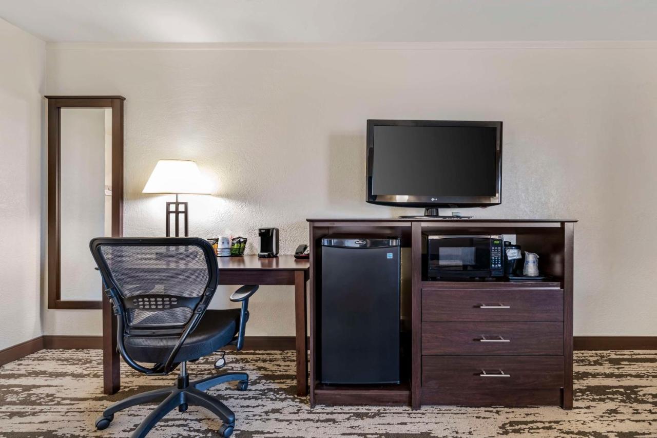 King Room - Non-Smoking at Best Western Prescottonian