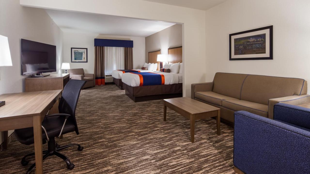 Queen Suite with Two Queen Beds at Best Western Plus Ardmore Inn & Suites