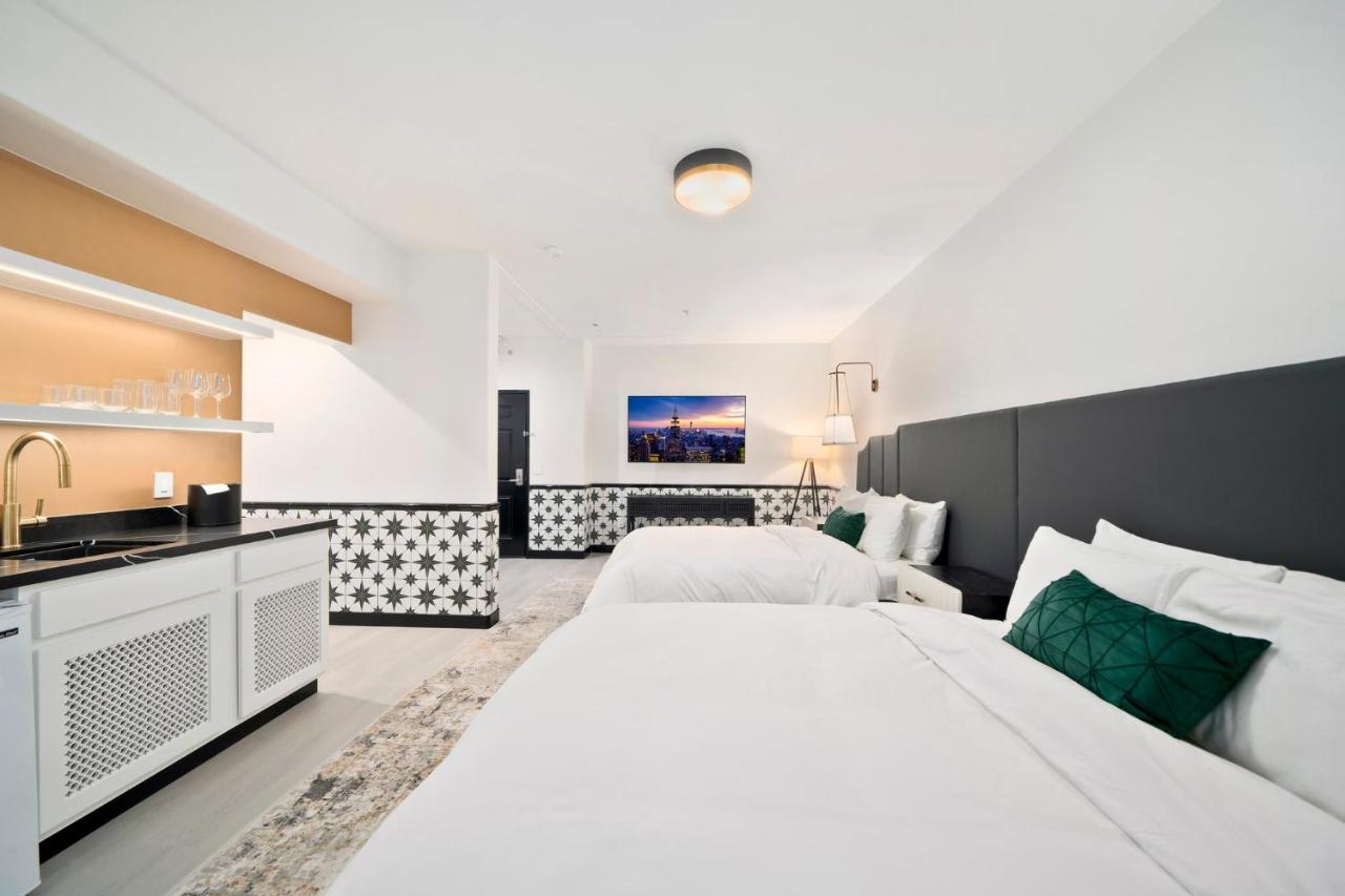 | Casablanca Inn