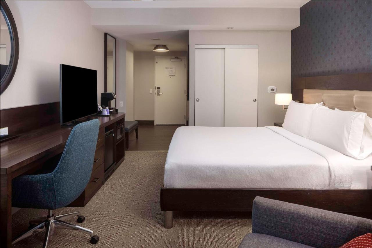 | Hilton Garden Inn Washington DC/Georgetown Area
