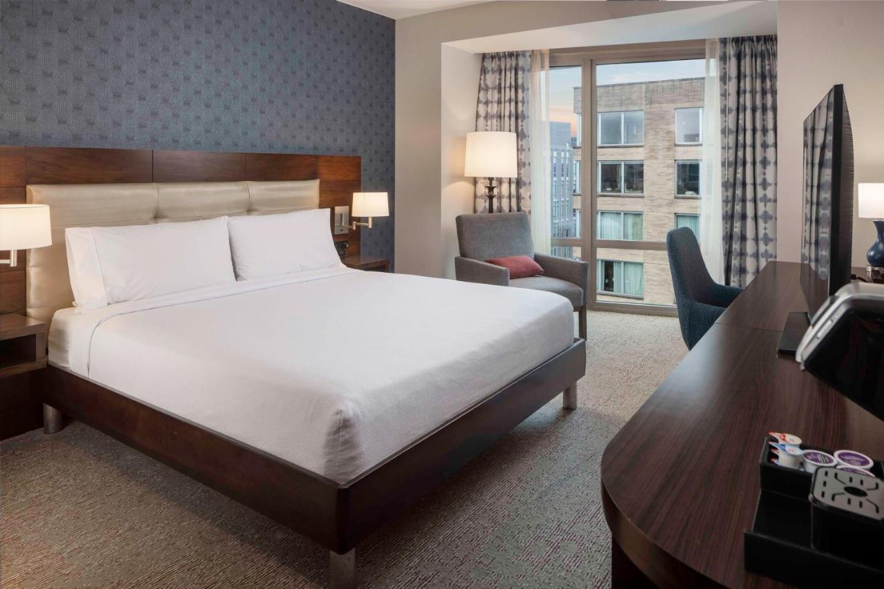 King Room at Hilton Garden Inn Washington DC/Georgetown Area